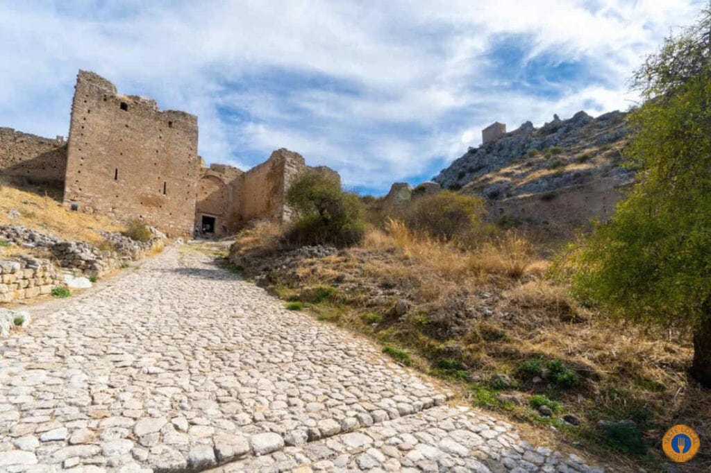 Akrocorinthos, the biggest ancient fortress of the Peloponnese. - Gastronomy Tours akrokorinthos 1 7 copy orig 1 - Gastronomy Tours